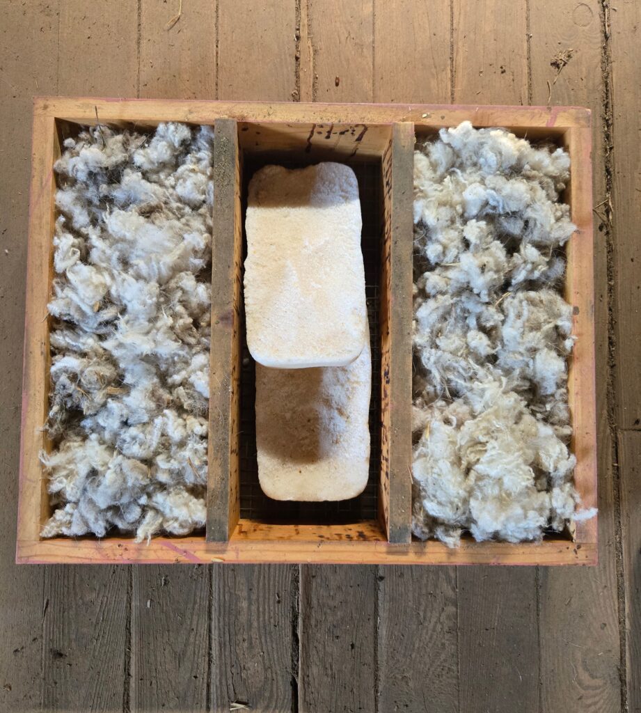Bee quilt box with waste wool